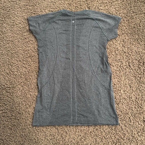 Lululemon run swiftly Short Sleeve - Picture 4 of 5